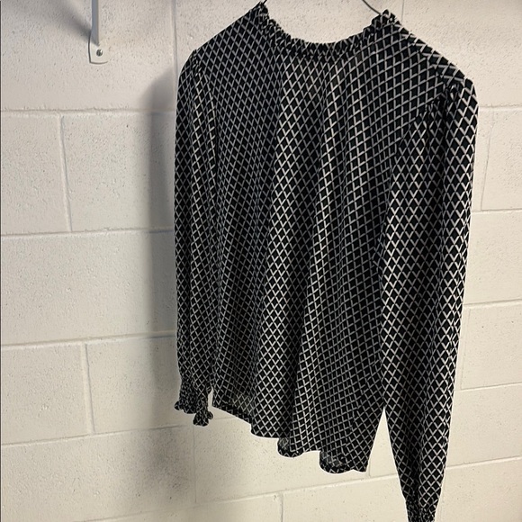 Adrianna Papell Tops - Adrianna Papell Black and White Patterned Top